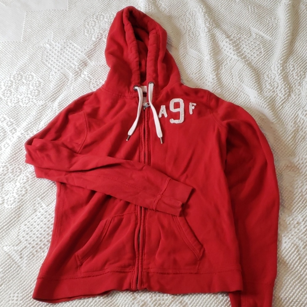 Abercrombie&Fitch red sweatshirt.
